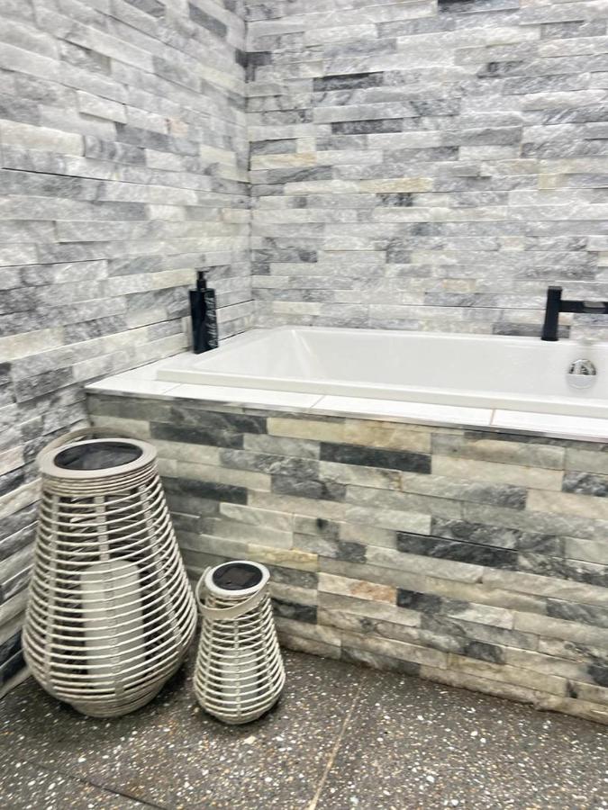 Central Belfast Modern Apartment Great Location Free Parking 외부 사진
